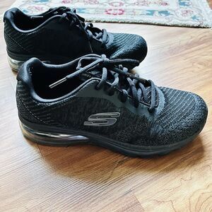 Skechers Women's Rigby-Made Lovely Running Shoes Sneakers Size 8 Black 179050TX